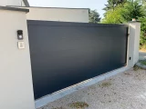Portail coulissant alu