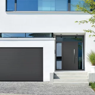 Porte de garage sur-mesure en aluminium