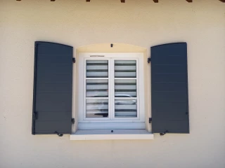 volet aluminium ouvert